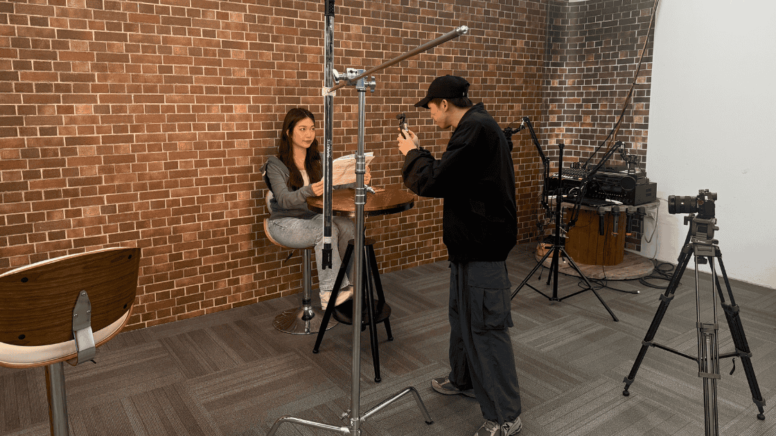 工欲善其事，必先利其器。宏林跨媒體擁有廣播級專業攝影棚，為企業打造高質感的商業短影音。